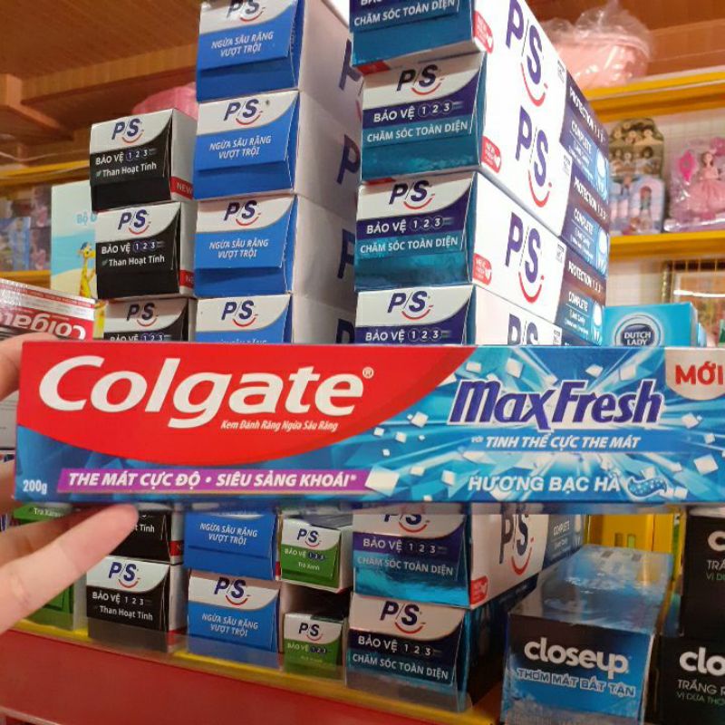 kem đánh răng colgate MaxFresh hương bạc hà tinh thể cực the mát hộp 200g