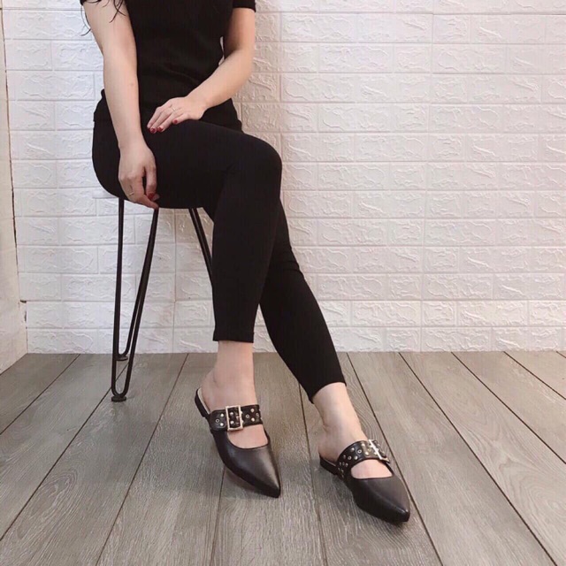 Sục nữ màu đen, trắng