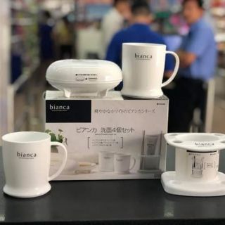 Bộ nhà tắm 4 món