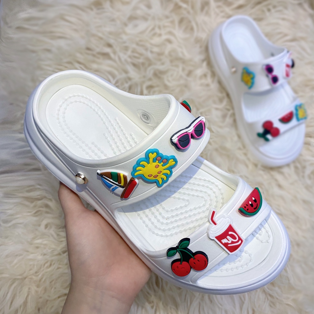 Dép nữ quai ngang Crocss Sandal đính đá chất liệu eva cao cấp, đế cao 5 phân, tôn dáng, đi êm ái. Tặng sticker và đá kèm