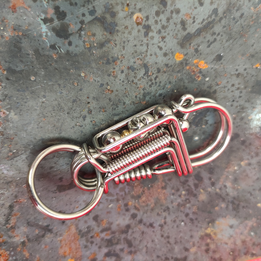 Móc chìa khóa  thần tài xe máy ô tô đẹp chất liệu inox cài lưng quần thời trang Móc khóa thủ công
