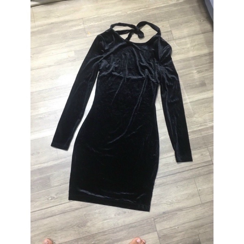 Đầm body nhung xuất dư xịn