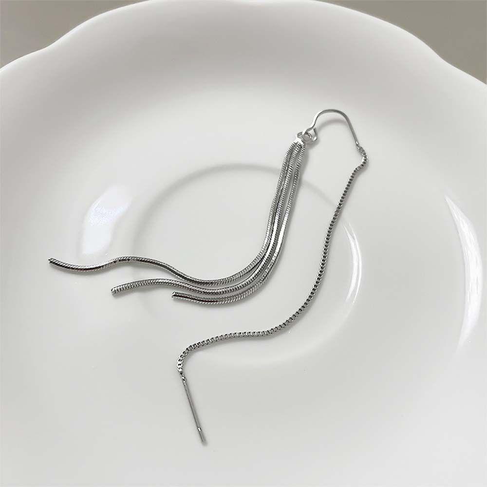 Bông Tai Chữ U Dáng Dài Phối Tua Rua Thời Trang Cho Nữ