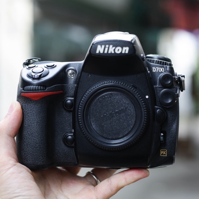 Máy ảnh Fullframe chuyên nghiệp Nikon D700 kèm ống kính