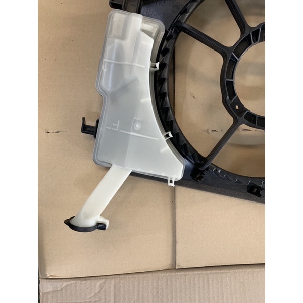 Nắp két bình Nước phụ KiA morning, fote, cerato, k3