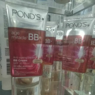 phấn nền Pond's