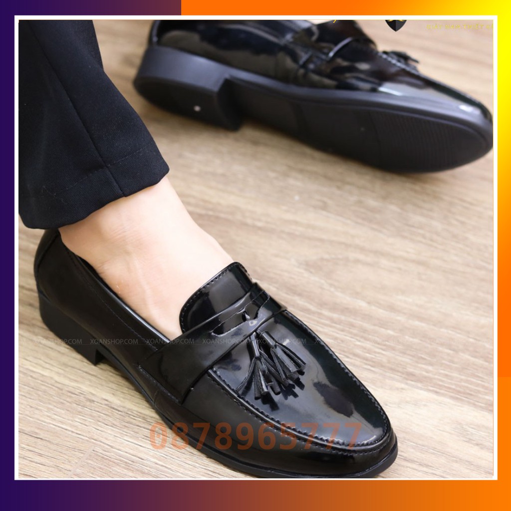 Giày Da Lười Nam Da Bóng Gắn Chuông Đế Cao Su Đúc Nguyên Khối - Mã L160 Màu Đen Hàng Việt Nam