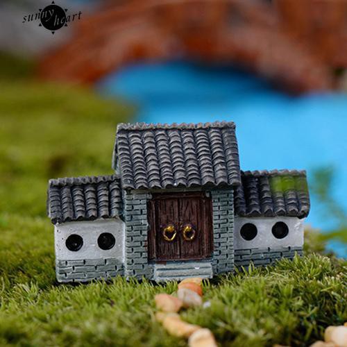 Nhà mini bằng nhựa trang trí sân vườn