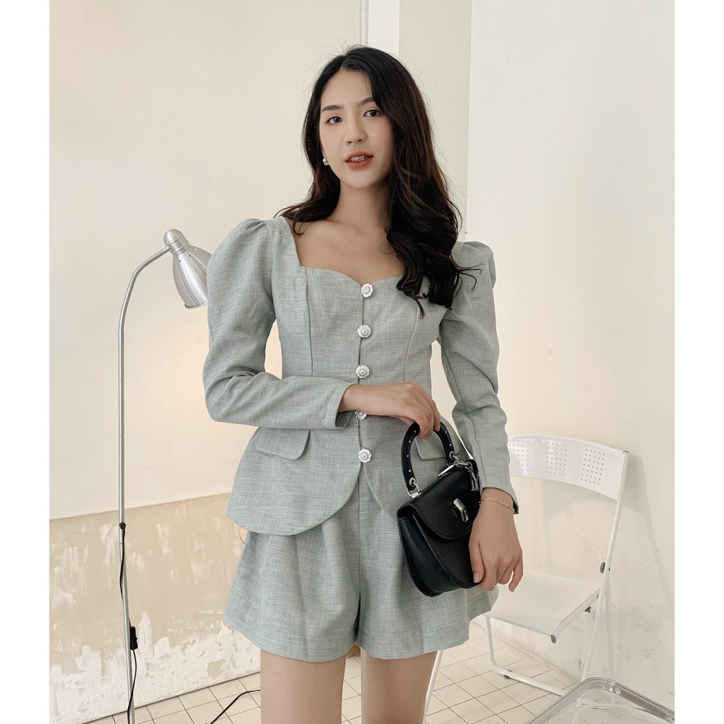 RECHIC Set áo cổ vuông tay phồng phối quần short ngắn Elin màu xanh xinh xắn thời trang dạo phố công sở