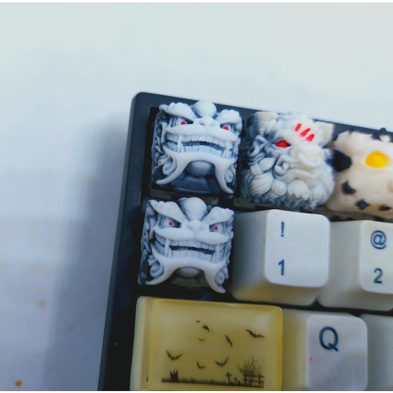Keycap Shishi Clone tone trắng đen trang trí bàn phím cơ gaming