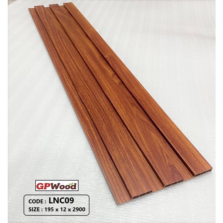 Trần Lam nhựa giả gỗ ốp trần ban công kèm thi công khung cố định/m2