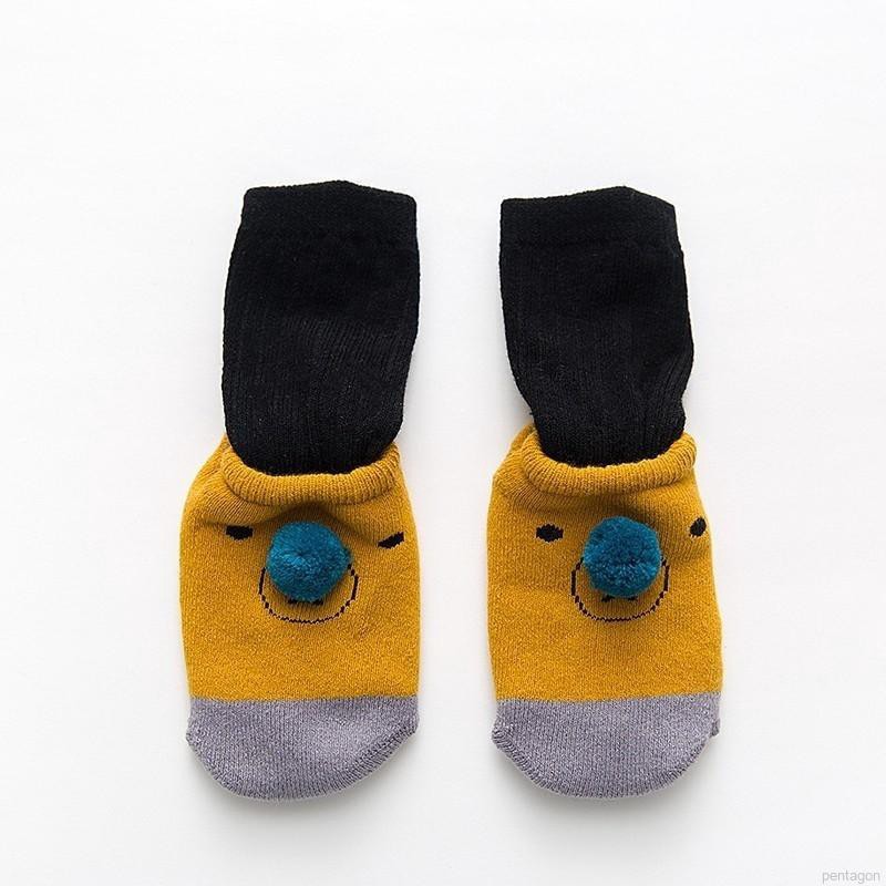 Vớ cotton giữ ấm chân chống trượt in họa tiết xinh xắn dành cho các bé