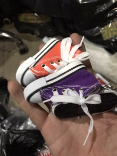 Bọc chân chóng giày converse