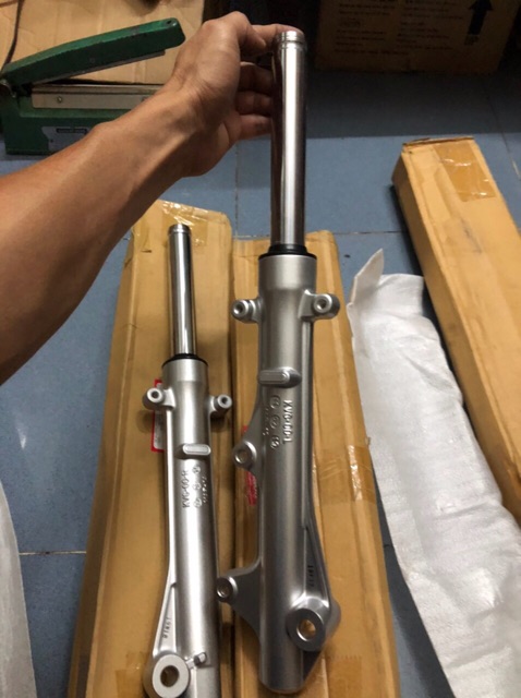 Phuộc trước Ab đời  zin hãng Honda