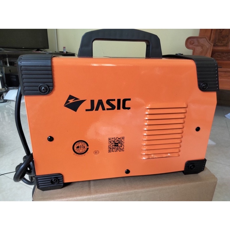 Máy hàn điện tử Jasic 200A