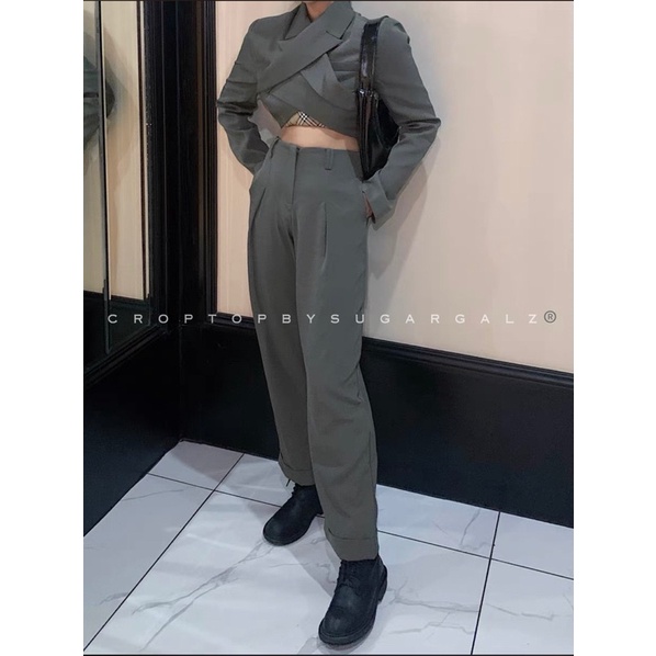 Set Áo vest croptop vạt chéo hở khoét lưng kèm Quần ống rộng gập gấu cạp cao - by SGGz