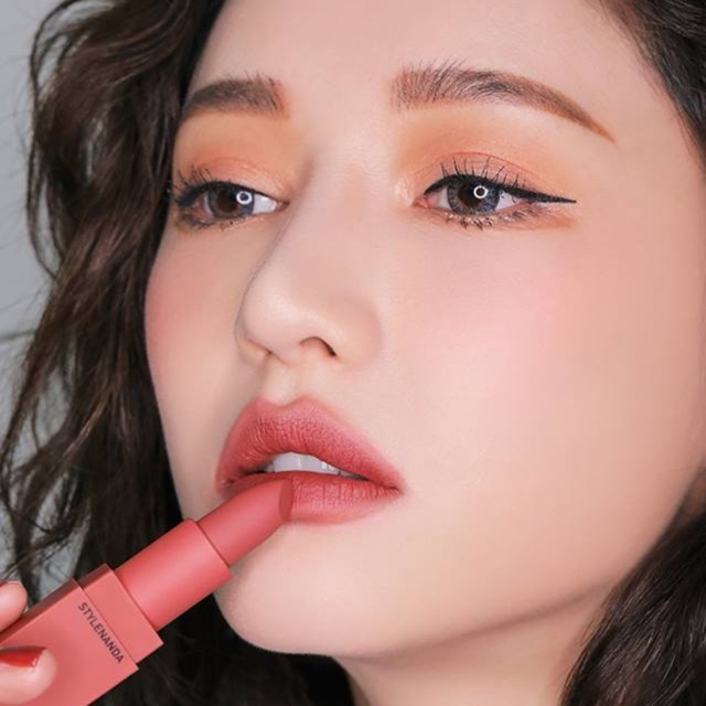 Son Thỏi 3CE Mood Recipe Lip Color #221