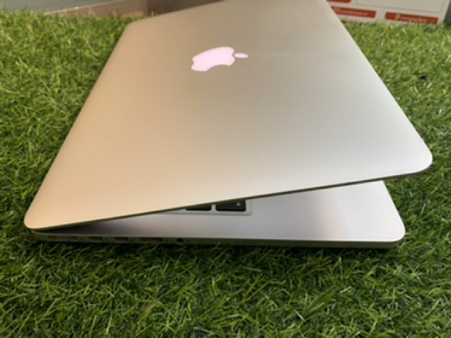 Macbook Pro MGX82 13inch Retina 2014 . Máy đẹp keng như mới vì dc dán miếng dán bảo vệ JCPAL ngay từ đầu.