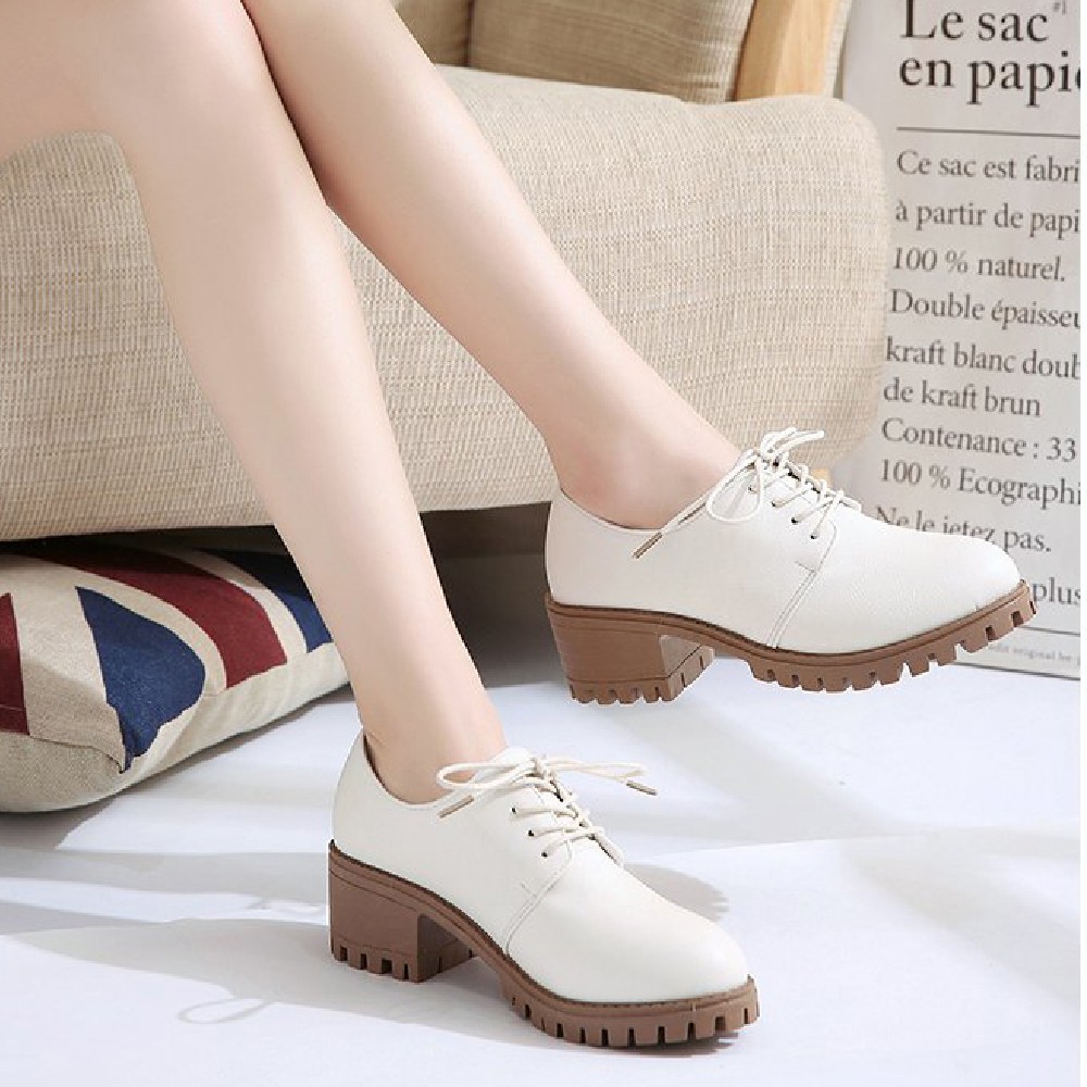 Giày Boots nữ Oxford da PU mềm đế bệt màu trắng QCN03B