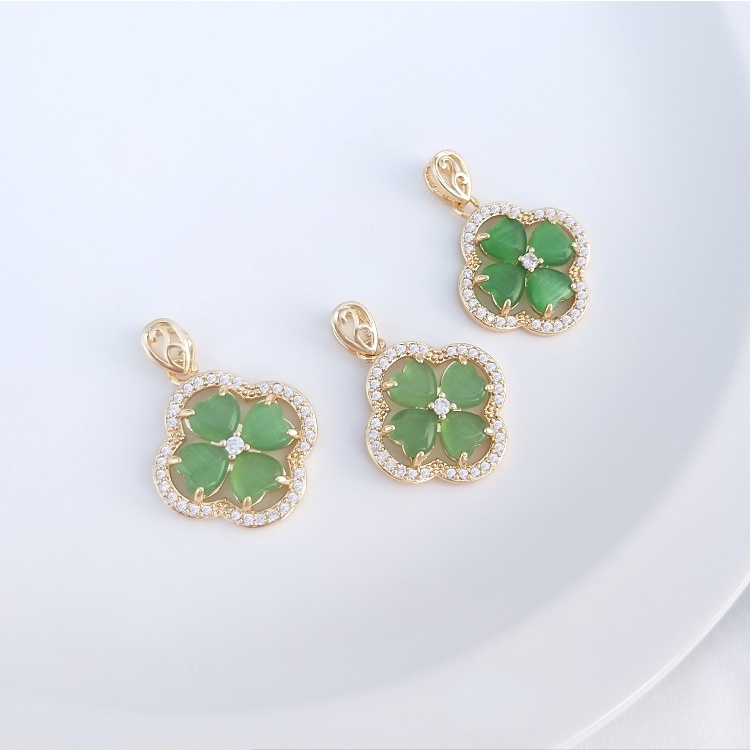 Mặt Dây Chuyền Hình Cỏ Bốn Lá Bằng Đồng Mạ Vàng 14K Đính Đá Zircon Màu Sắc