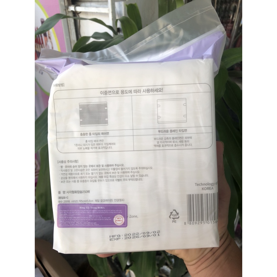 Bông tẩy trang vuông Bora 250 miếng