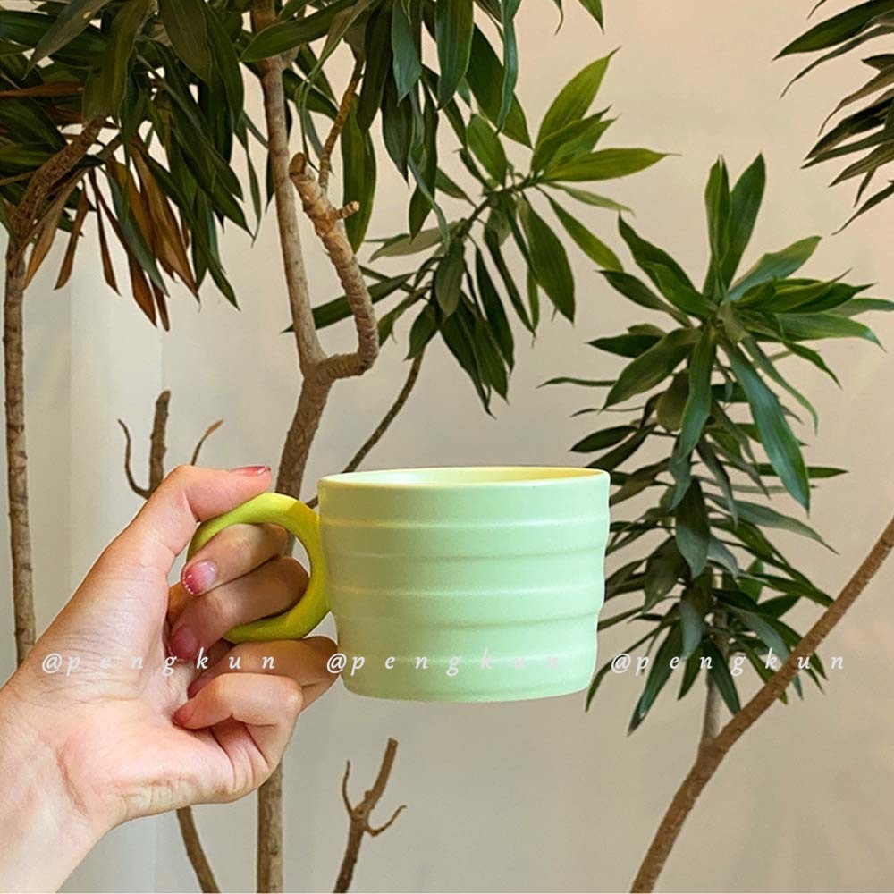 Cốc Sứ Hình Bánh Donut Màu Sắc Tương Phản Phong Cách Bắc Âu 260ml