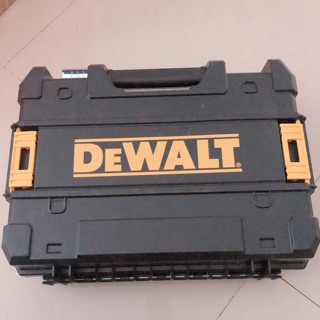 Thùng máy dewalt bê tông 133