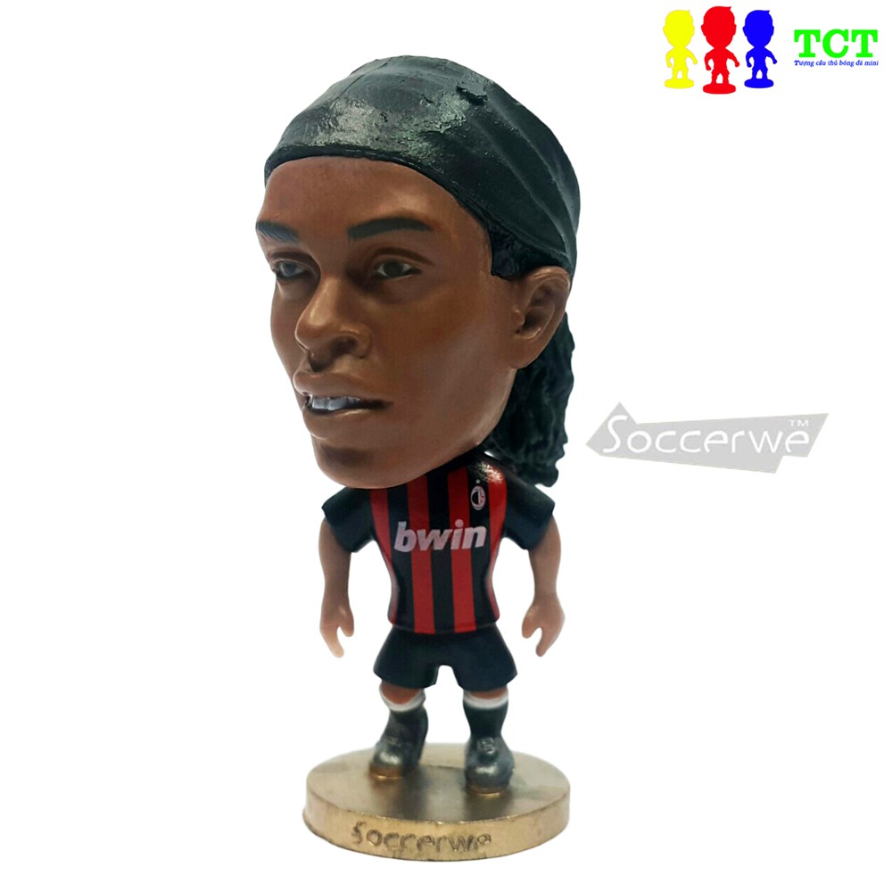 Tượng cầu thủ bóng đá Ronaldinho Clb milan
