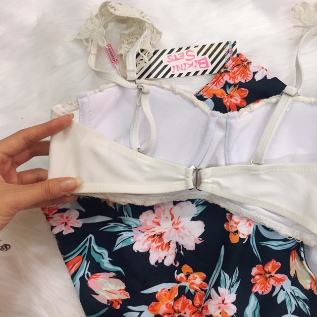 Bikini đồ bơi nữ hai mảnh hoạ tiết hoa, thời trang hiện đại