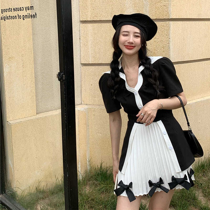 Bộ Áo Tay Ngắn Phối Nơ + Chân Váy Xếp Ly Thời Trang Mùa Hè Cho Nữ