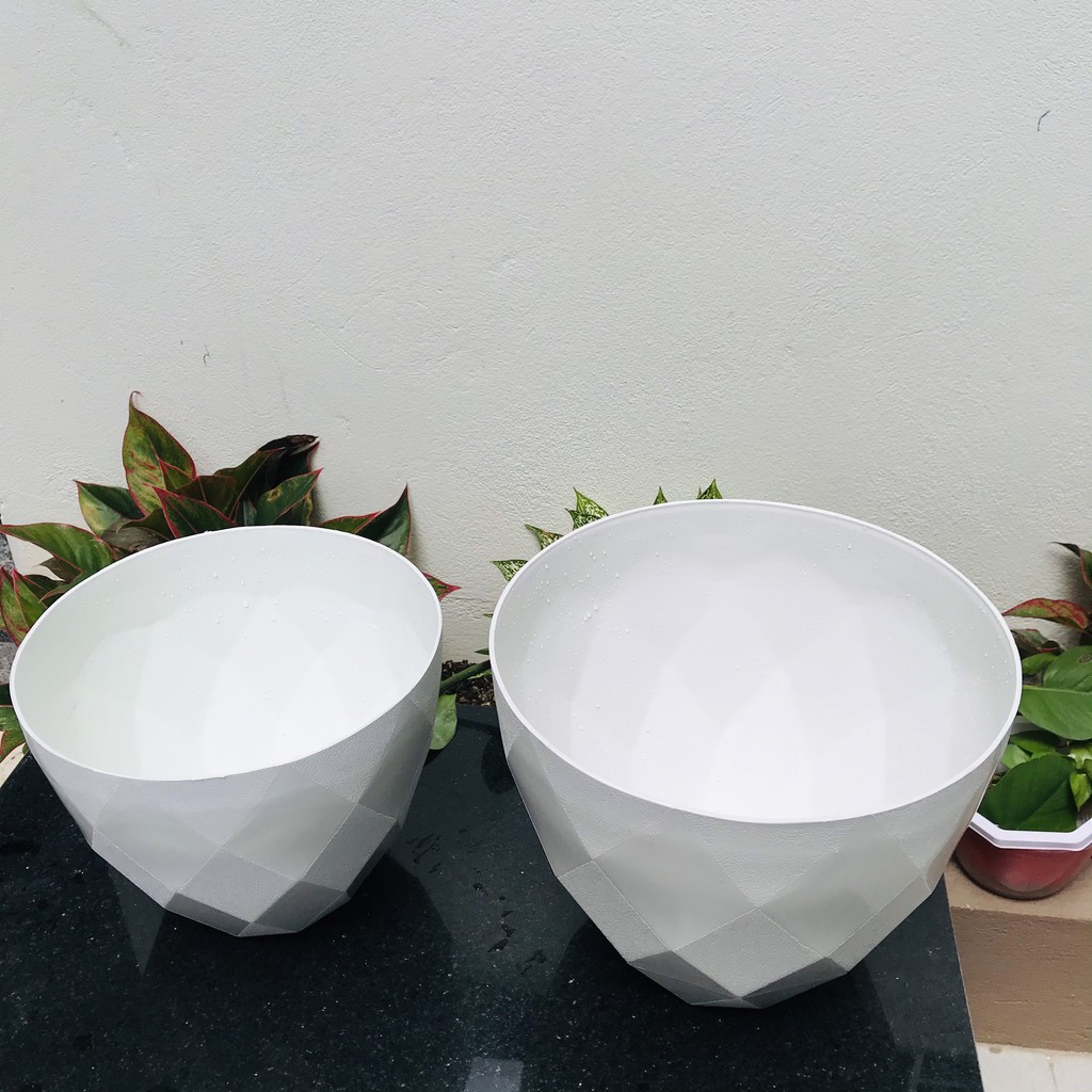 Chậu trồng cây, chậu nhựa trồng cây kim cương 2 kích thước