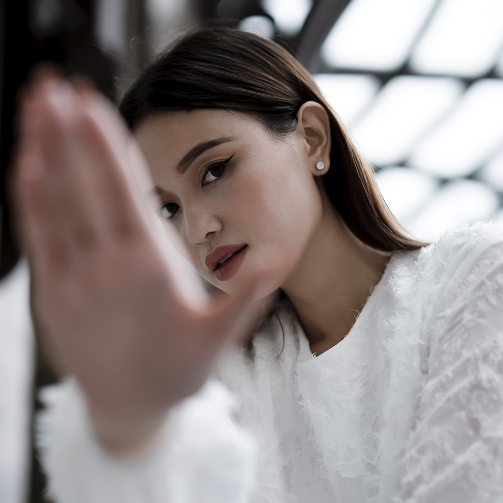 Áo croptop dài tay bông tuyết màu trắng - Xinh Chảnh White Croptop