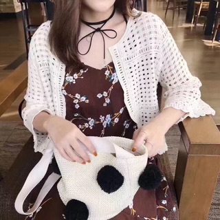 Áo khoác ren lỗ đi biển