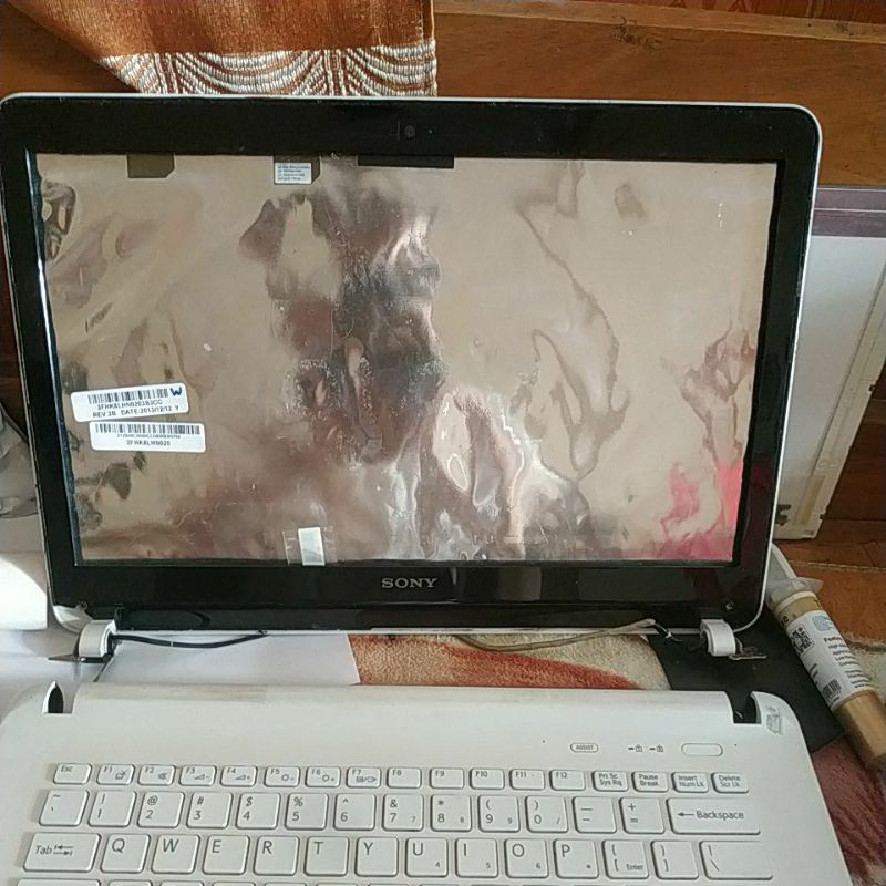 laptop sony svf142