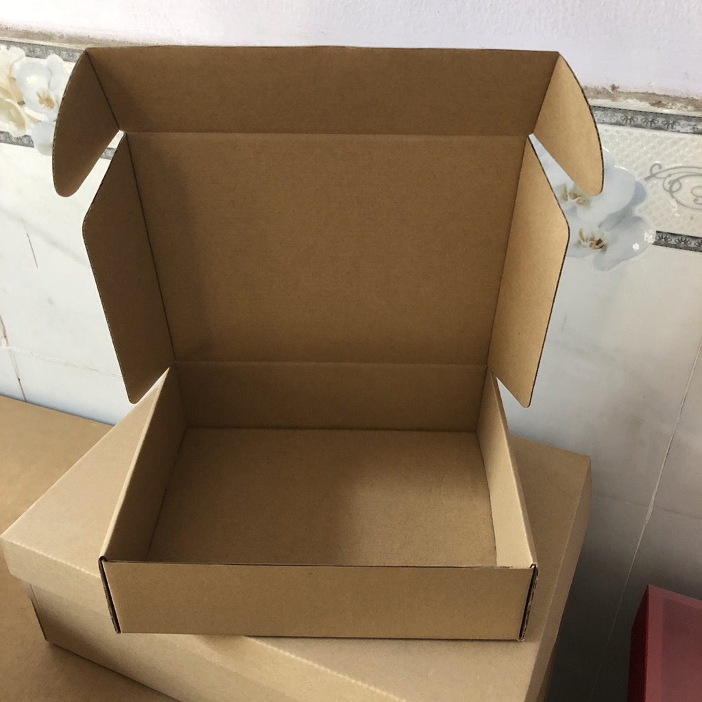 HỘP CARTON GÀI ĐỰNG QUẦN ÁO, PHỤ KIỆN SIZE 33X25X7CM