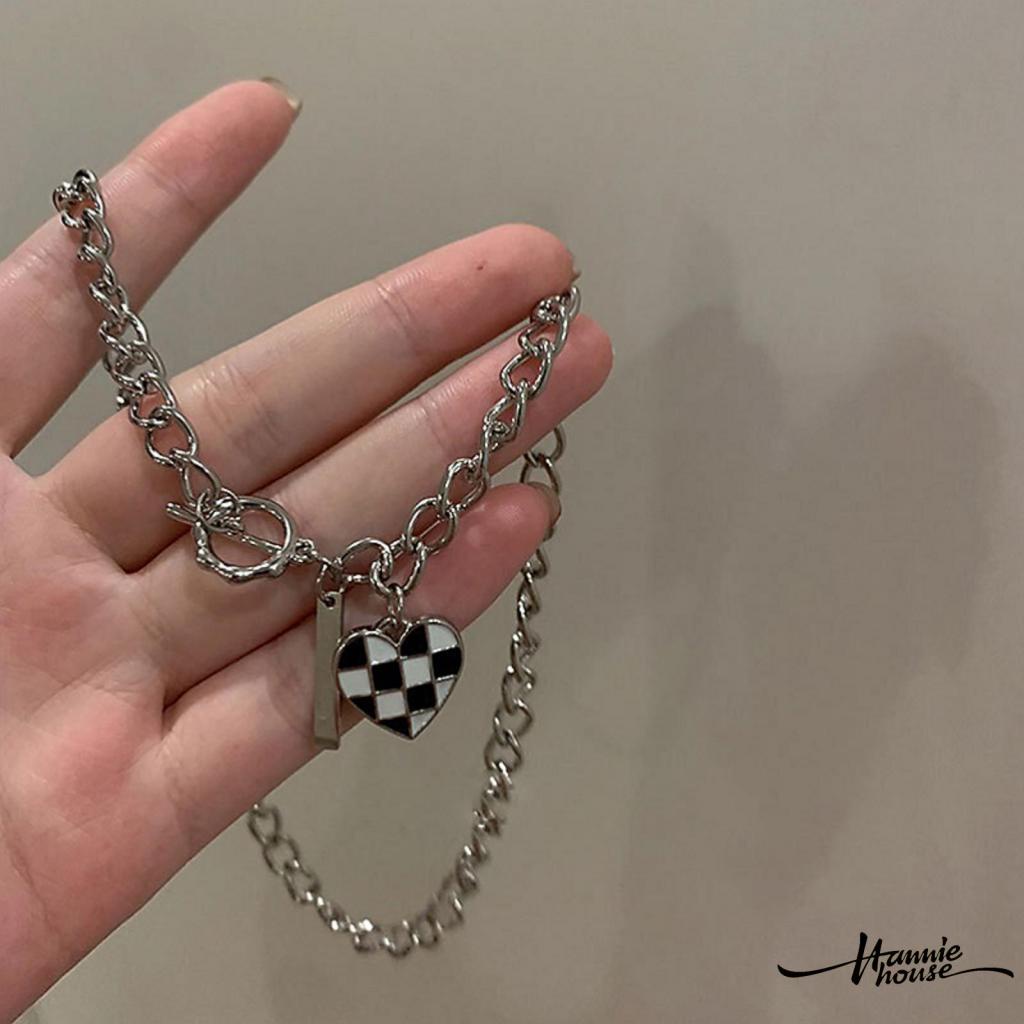 Vòng cổ mặt trái tim làm quà tặng Valentine dành cho nữ