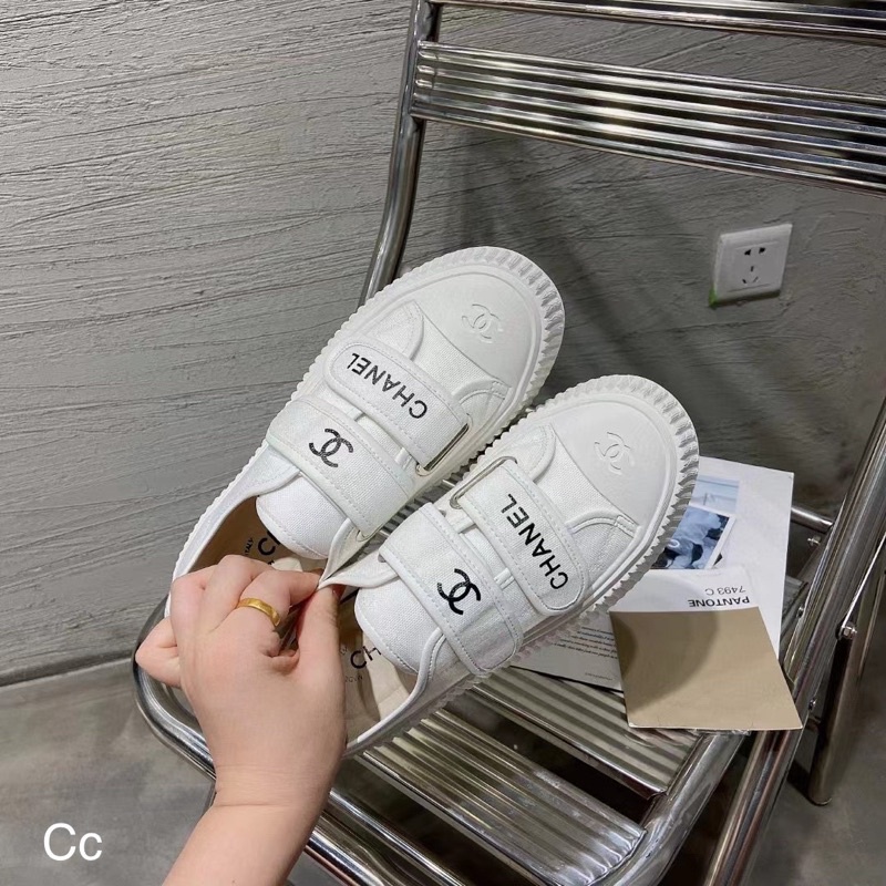 Giầy Slip On Chanel 2 Màu Trắng Đen Full Size 35-39