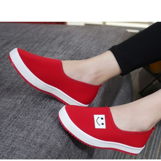 Slip on cho nữ họa tiết mặt cười dễ thương | BigBuy360 - bigbuy360.vn