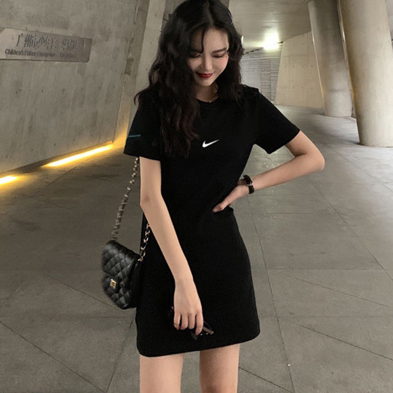 Đầm cổ tròn tay ngắn họa tiết đơn giản thời trang cho nữ