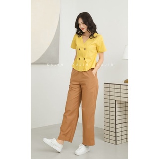 Áo linen cổ V nút gỗ đắp tà