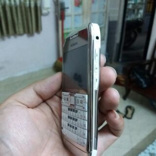 Nokia E71