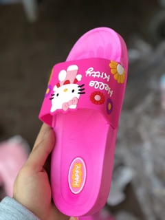 Dép hello kitty