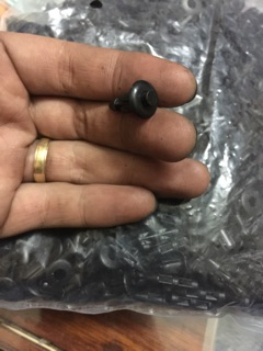Ốc bấm nhựa dàn áo xe máy (20 con)