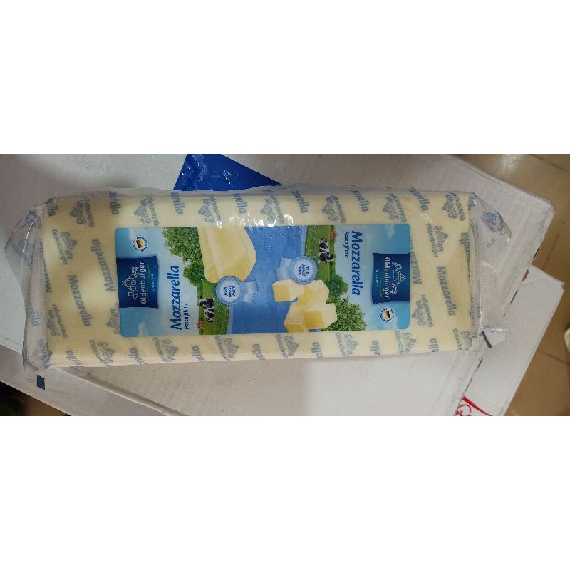 Phô mai mozzarella Đức khối 2,5 kg