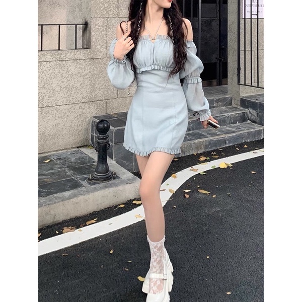 Váy tơ trễ vai