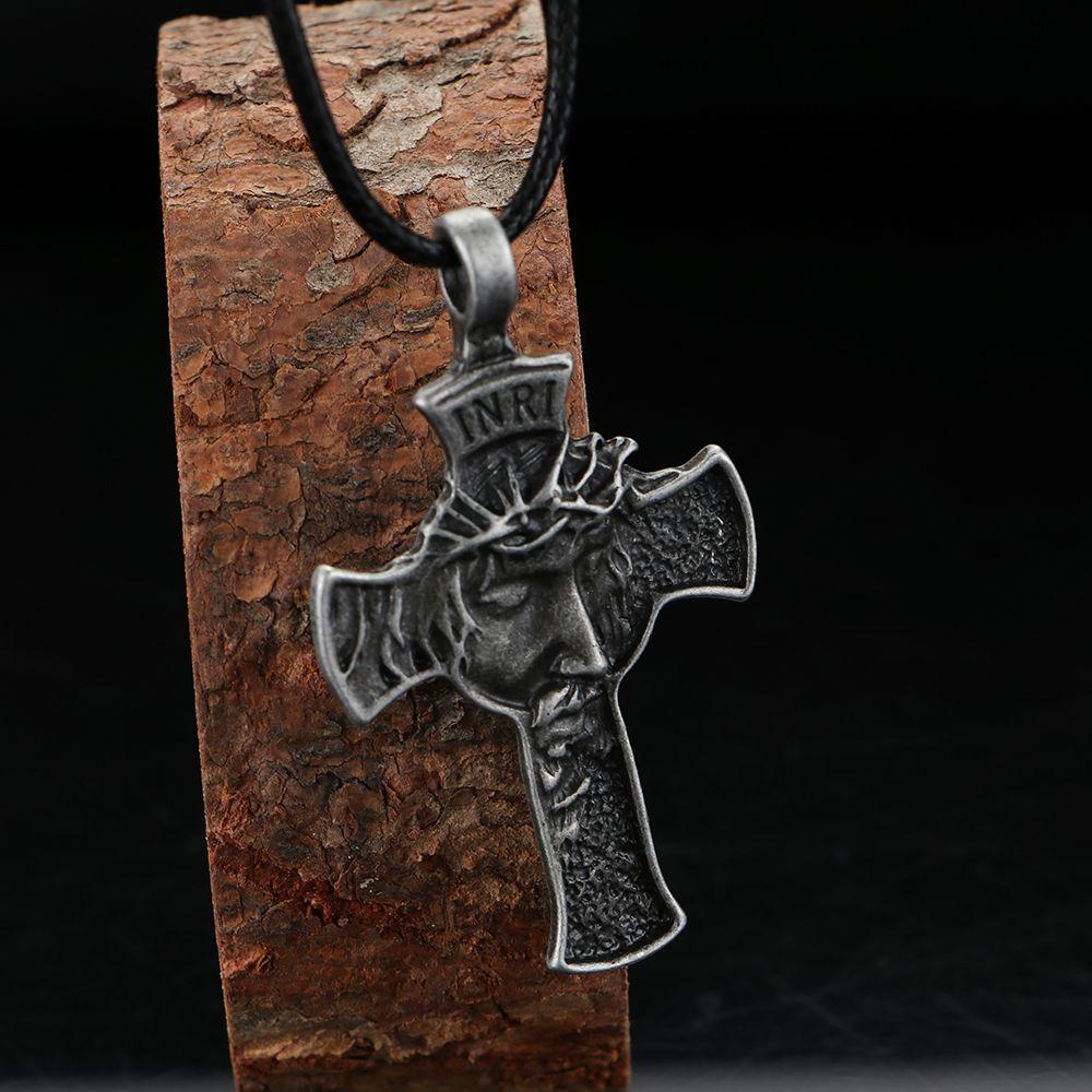 SUMU Vòng cổ Thép Titan Mạ Vàng Phối Mặt Thánh Giá