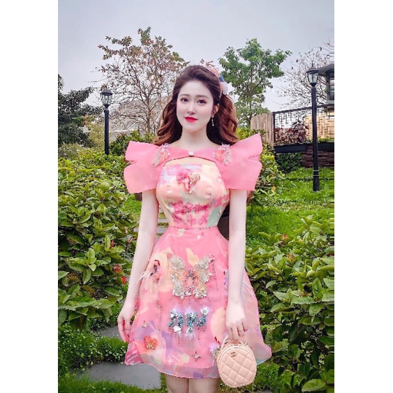 VÁY ORGANZA HỒNG THIẾT KẾ ĐỘC ĐÁO NỔI BẬT SANG CHẢNH