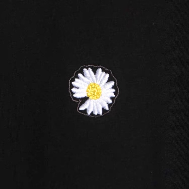 Áo thun hoa cúc GD Peaceminusone