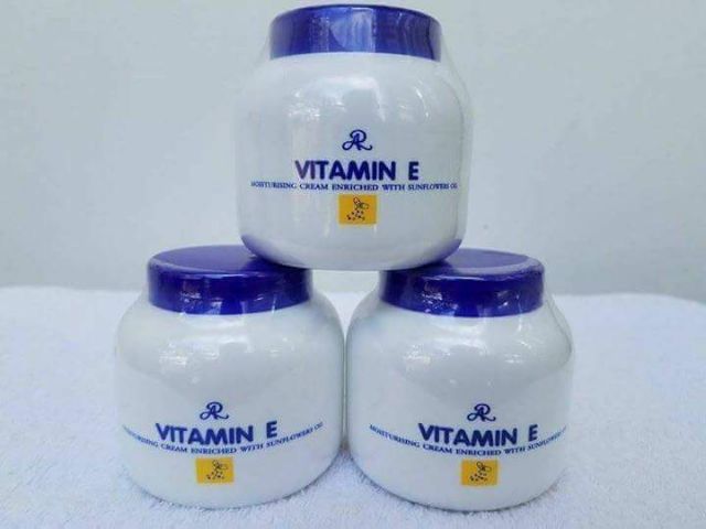 Kem Dưỡng Ẩm Chống Nứt Nẻ Toàn Thân Aron Vitamin E 200ml