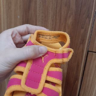 sandal bé auth size 26 thanh lý